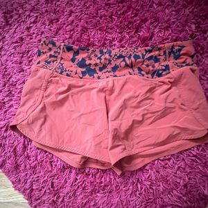 COPY - Lululemon hotty hot shorts